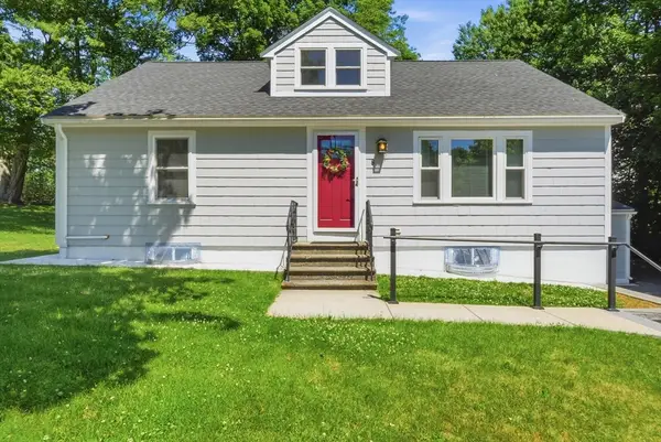 8 Millbury Terrace, Millbury, MA 01527