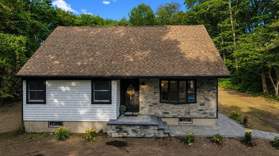 380 Brayton Rd, Tiverton, RI 02878 - #3