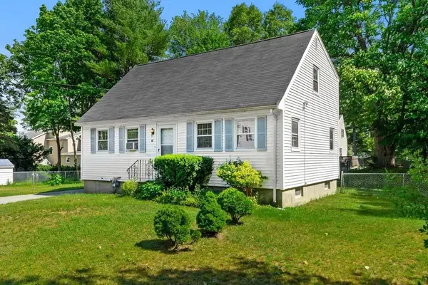52 Applewood, Billerica, MA 01821