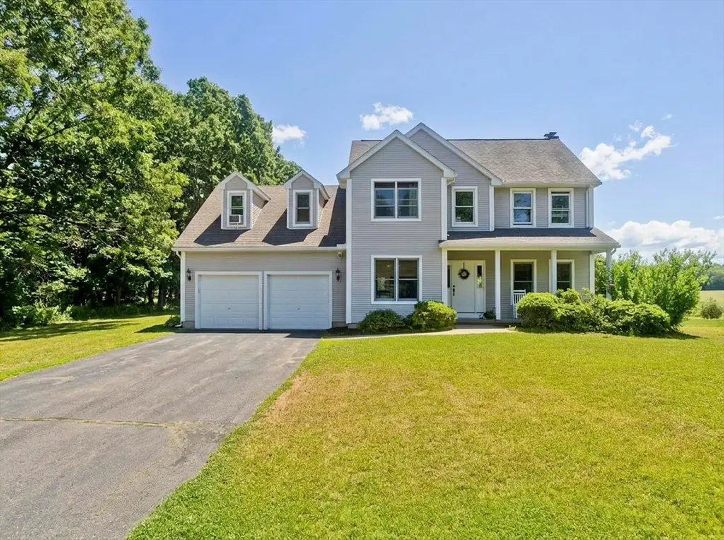 26 Laro Rd, Southwick, MA 01077 - #1