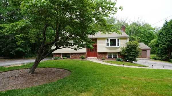 276 Newport Ave, Attleboro, MA 02703