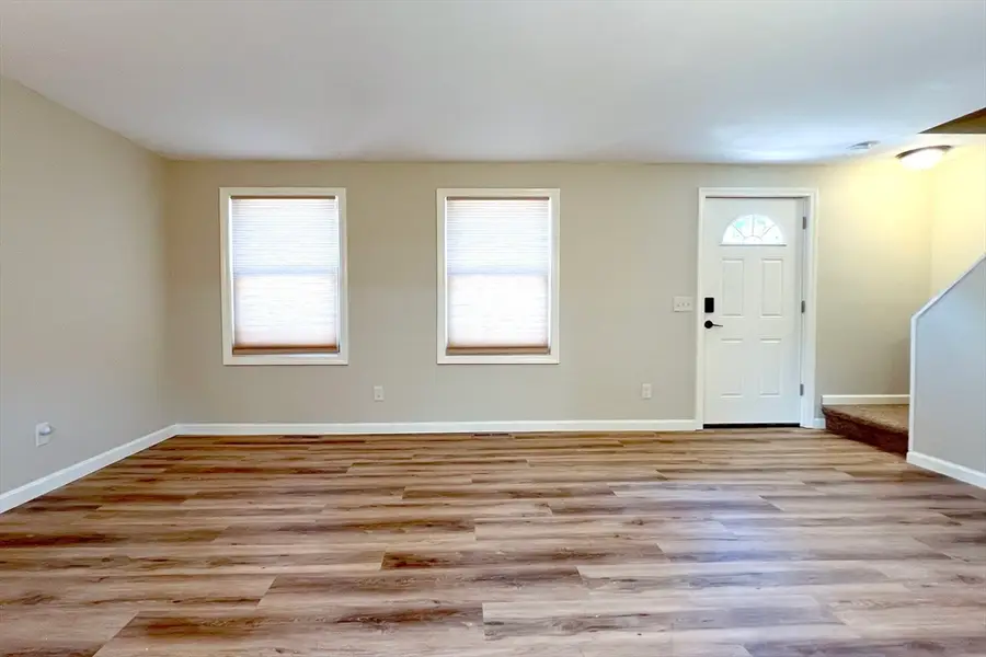 31 Crawford Cir, Springfield, MA 01108 - #3
