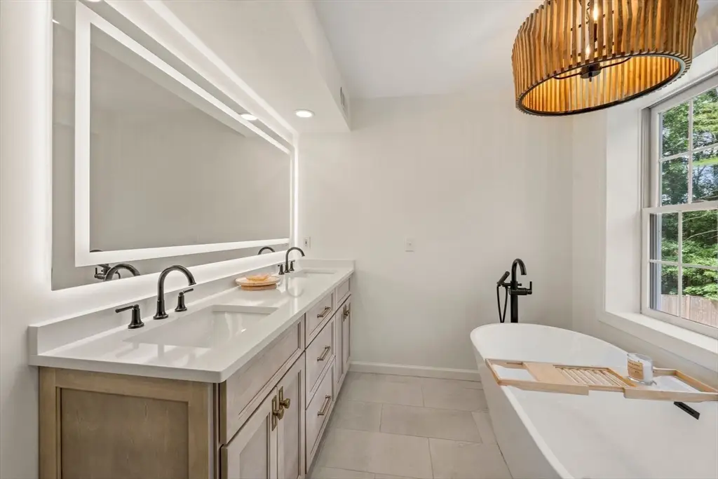 103 Wapping Rd, Kingston, MA 02364 - #1