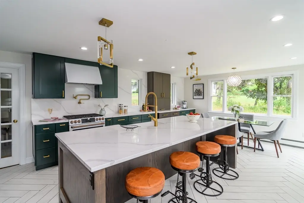 124 Everett St, Natick, MA 01760 - #1