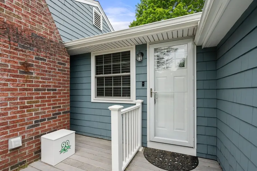 123 Oak Street, Westwood, MA 02090 - #3