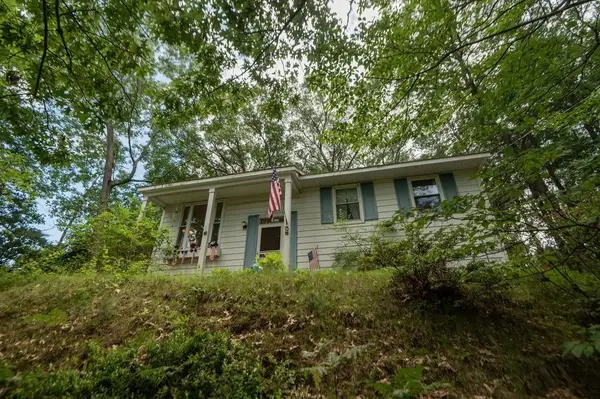 15 Molloy Rd, Georgetown, MA 01833