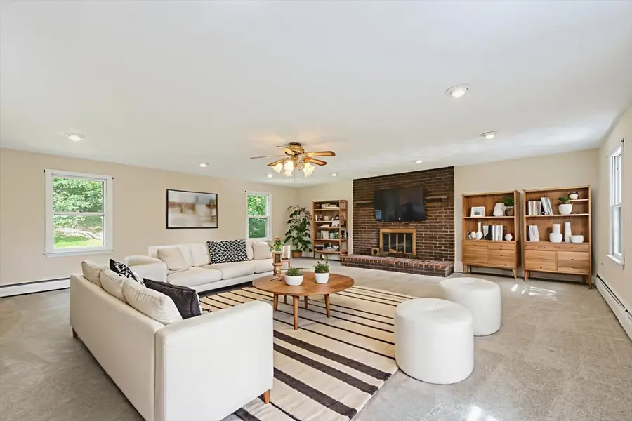 16 Blacksmith Rd, Cumberland, RI 02864 - #3