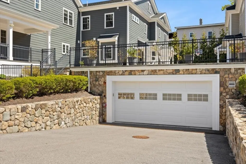 16-26 Dalby St #3, Newton, MA 02458 - #1