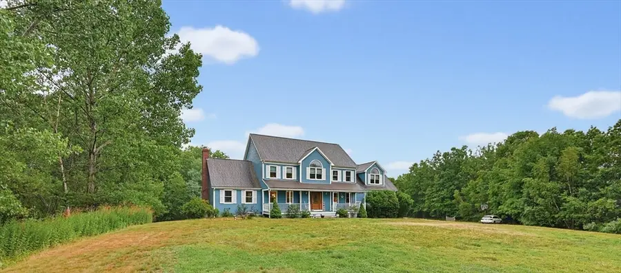 24 Rhodes St, Plainville, MA 02762 - #2