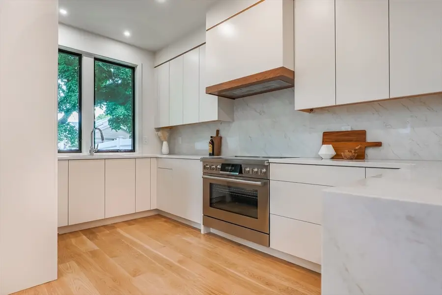 34 West Street #B, Newton, MA 02458 - #3