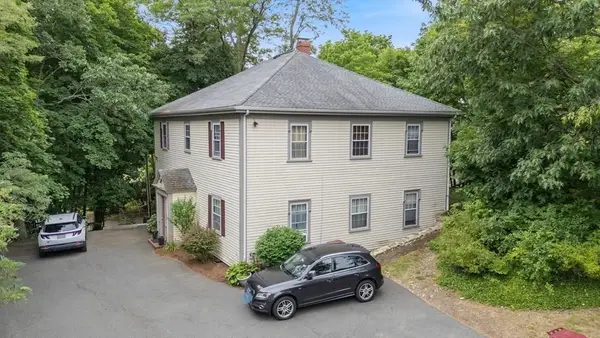 60 Vinton St #3, Melrose, MA 02176