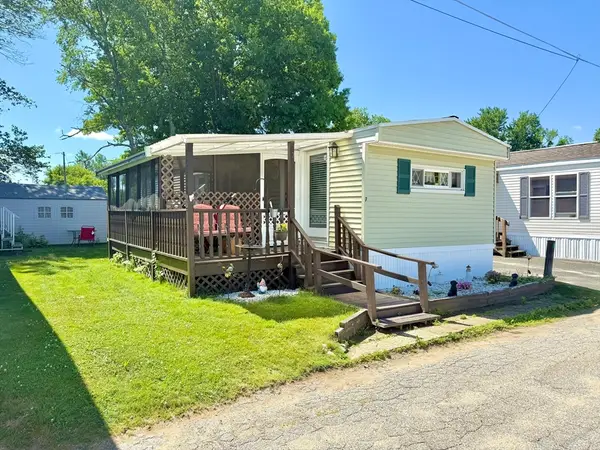 268 Palmer Rd #7, Monson, MA 01057