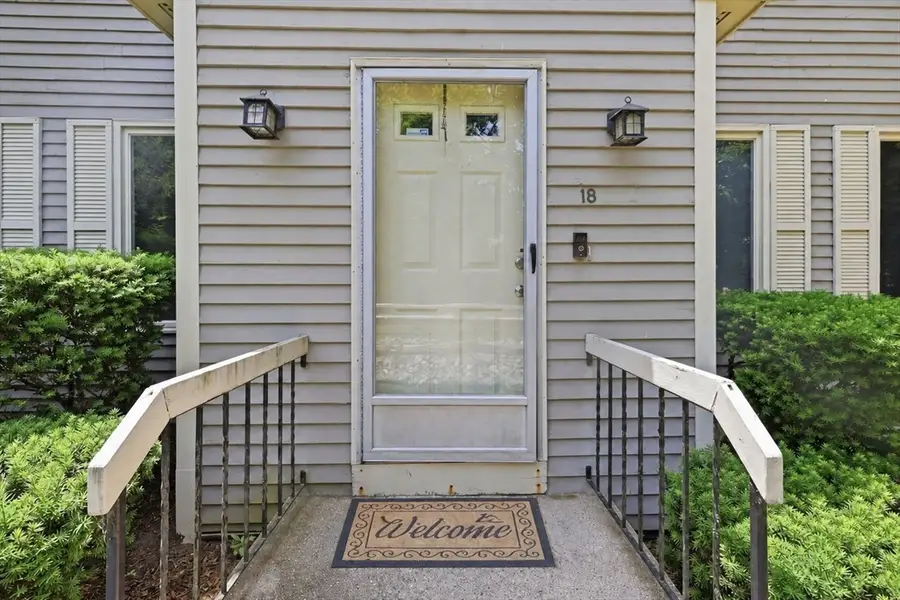 18 Copperwood Dr #18, Stoughton, MA 02072 - #3