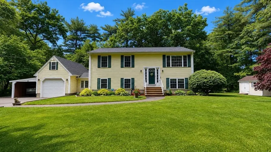 233 Tispaquin St, Middleboro, MA 02346 - #2