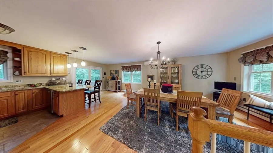 233 Tispaquin St, Middleboro, MA 02346 - #3