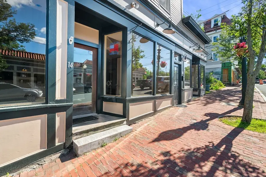14-16-18 Friend St, Amesbury, MA 01913 - #2