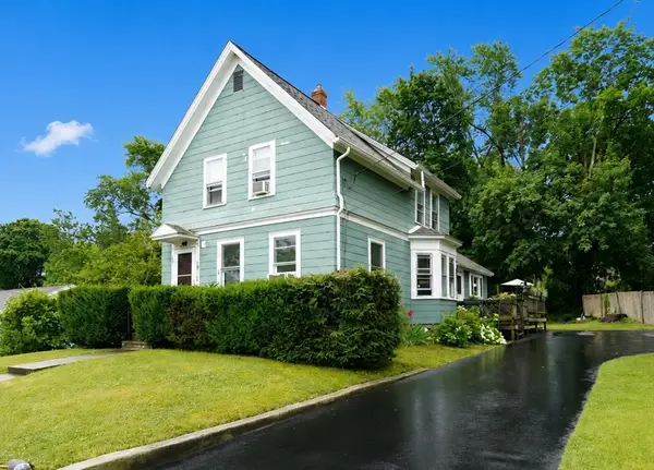 14 Frank St, Middleboro, MA 02346