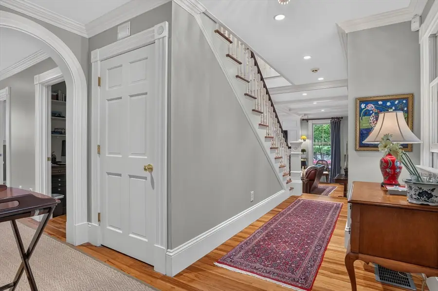 319 Oakland St, Wellesley, MA 02481 - #3