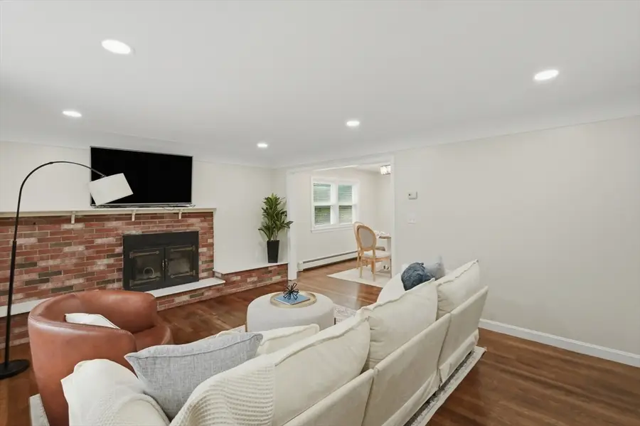 281 Riverlin St, Millbury, MA 01527 - #3