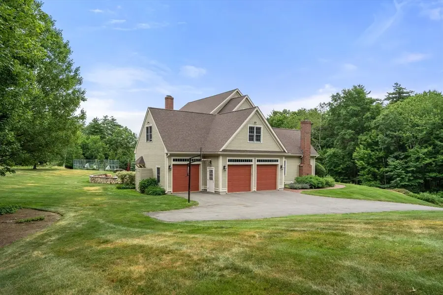 35 Houghton Ln, Boxborough, MA 01719 - #3