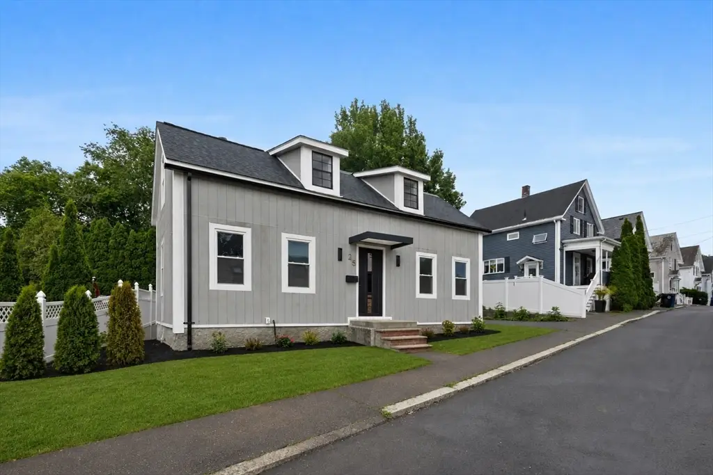 25 Bow St, Salem, MA 01970 - #1