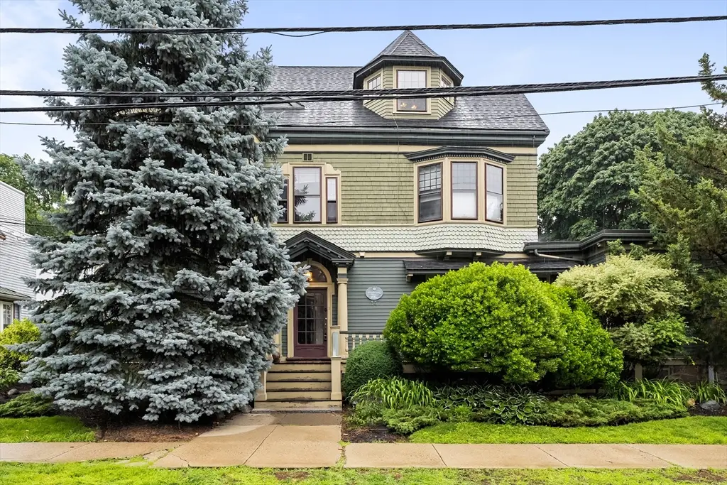 14 Wellington St #1, Arlington, MA 02476 - #1