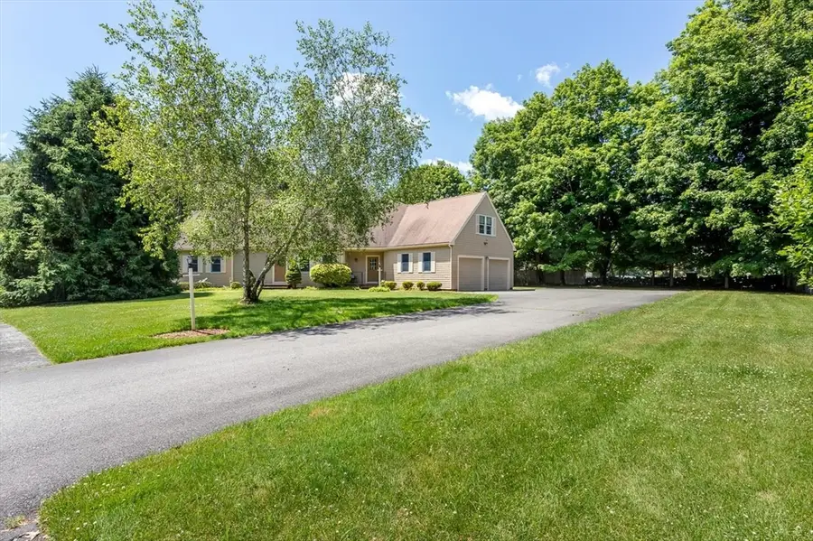 140 Grace Ln, Stoughton, MA 02021 - #2