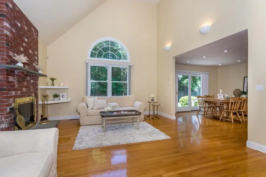 140 Grace Ln, Stoughton, MA 02021 - #3