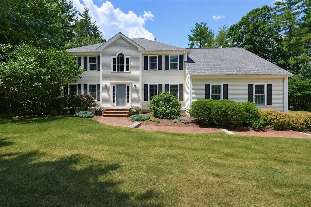 15 Applewood Rd, Norfolk, MA 02056 - #1