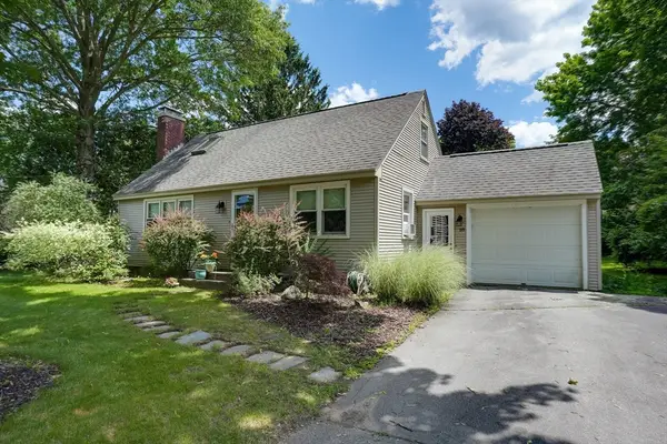 18 Cortland Dr, Westborough, MA 01581