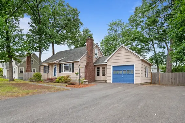 230 Chelmsford St, Chelmsford, MA 01824