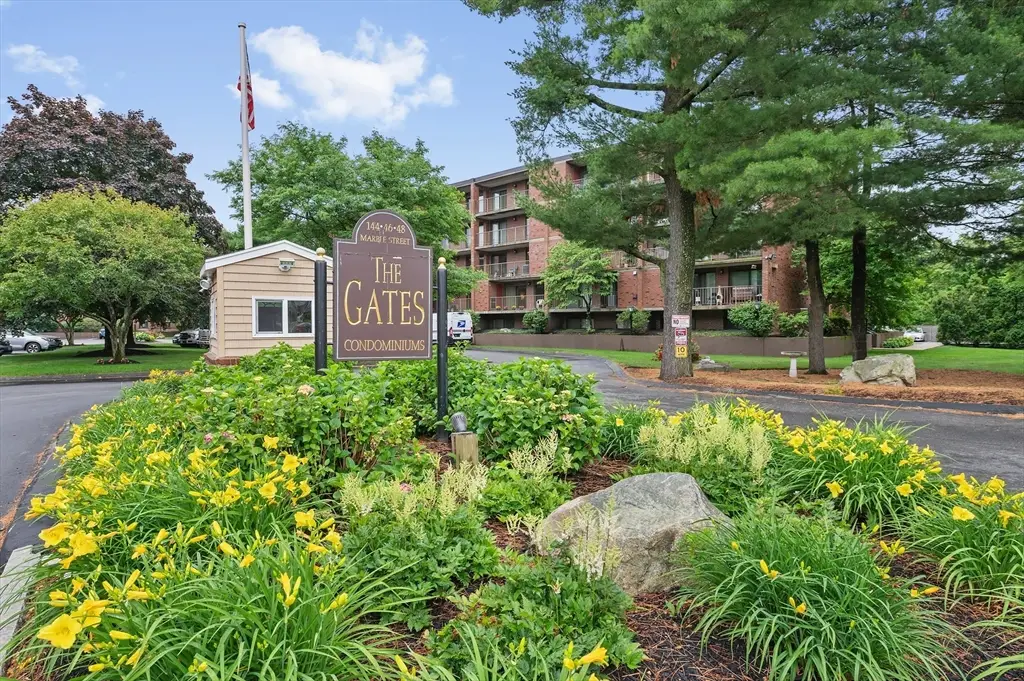 146 Marble St #404, Stoneham, MA 02180 - #1