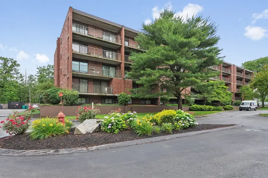 146 Marble St #404, Stoneham, MA 02180 - #2