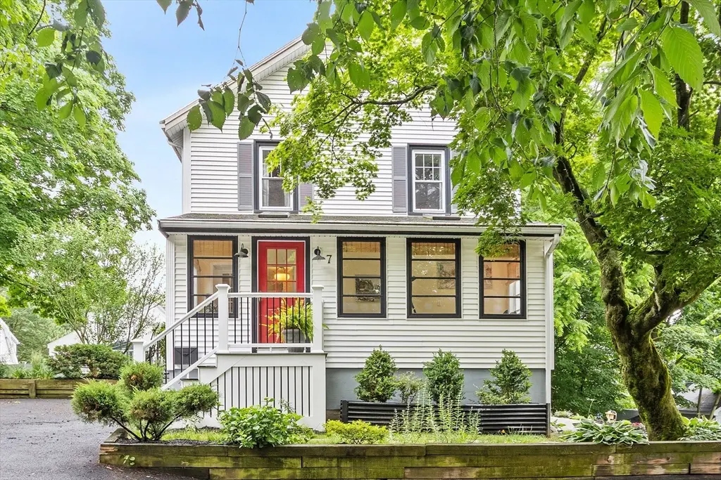 7 Intervale St, Woburn, MA 01801 - #1