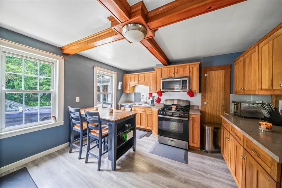 18 Bolton Pl, Bridgewater, MA 02324 - #3