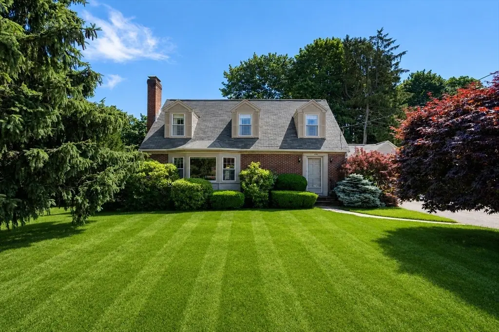 278 Common St, Walpole, MA 02081 - #1