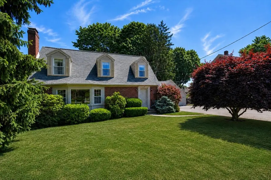 278 Common St, Walpole, MA 02081 - #3