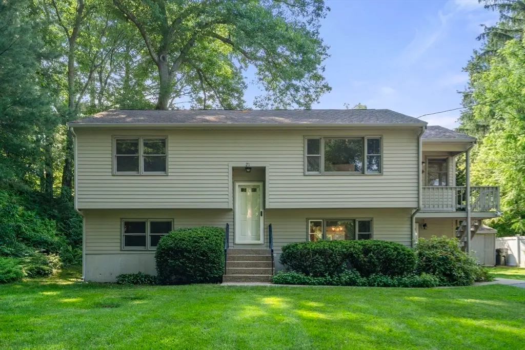 21 Andrews St, Bellingham, MA 02019 - #1