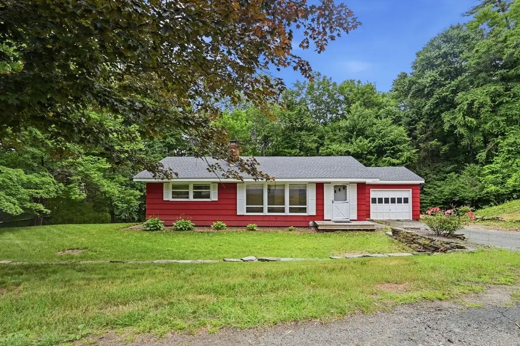 71 Cedar Ter, Russell, MA 01071 - #1
