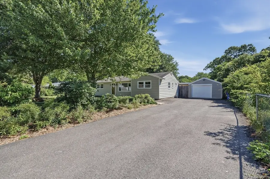 251 Shady Brook Lane, Springfield, MA 01118 - #3