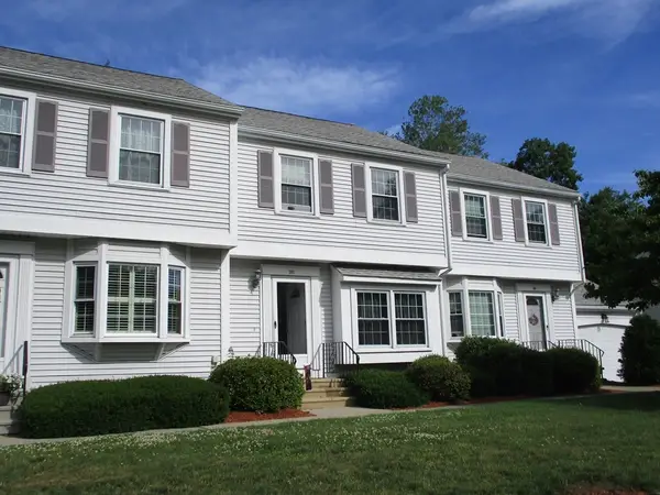 202 Heritage Ln #202, Auburn, MA 01501