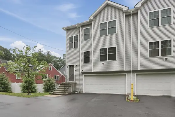 670 Burncoat St #A, Worcester, MA 01606