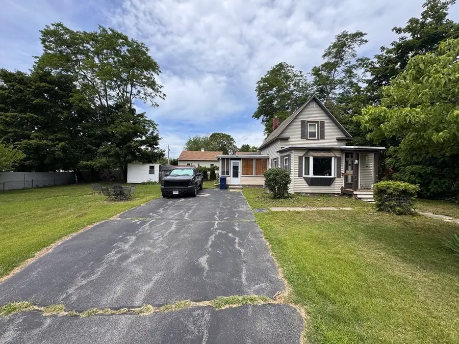 48 Grant St, Dracut, MA 01826 - #2