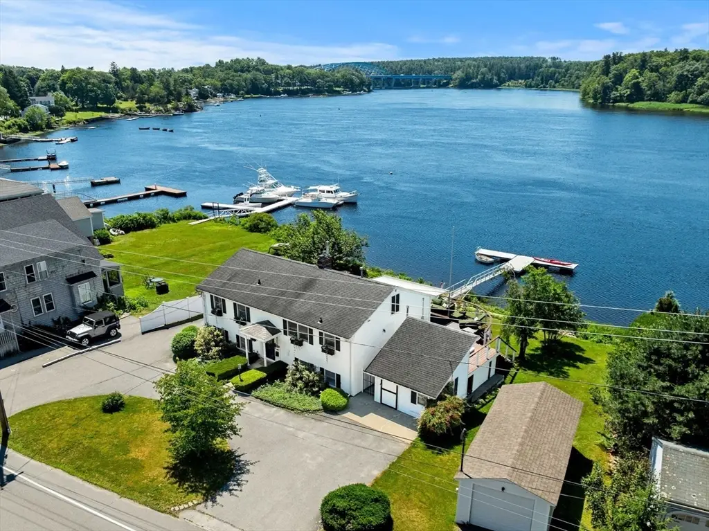 425 Main St, Amesbury, MA 01913 - #1