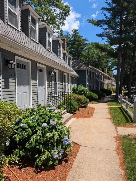 215 Wellman Ave #215, North Chelmsford, MA 01863 - #2