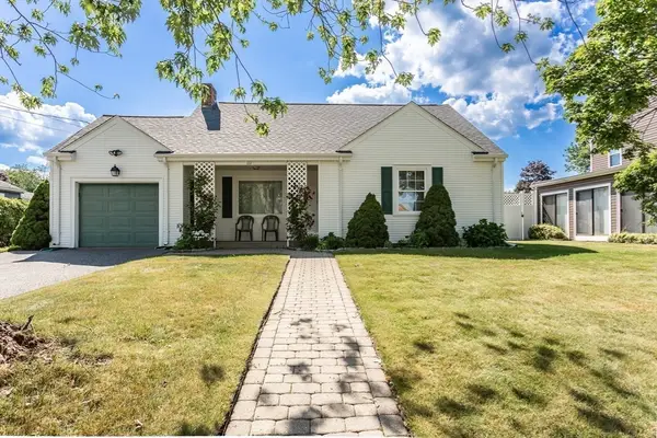 111 Mount Vernon Ave, Somerset, MA 02726