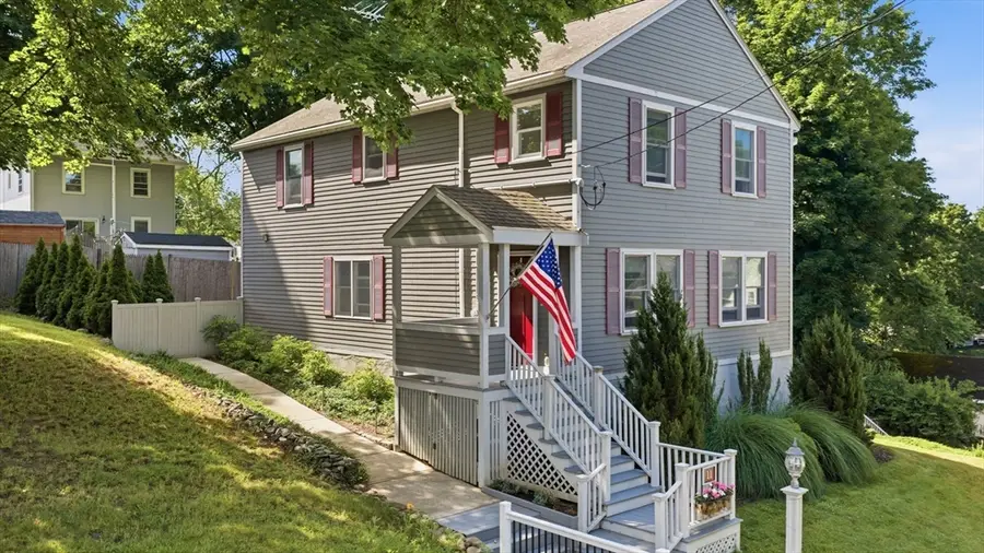 11 Friend St, Beverly, MA 01915 - #2
