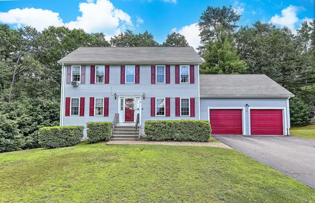 30 Pine Warbler Way, Bellingham, MA 02019 - #1