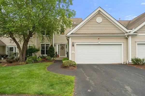 31 Stonebridge Dr #31, Hanson, MA 02341