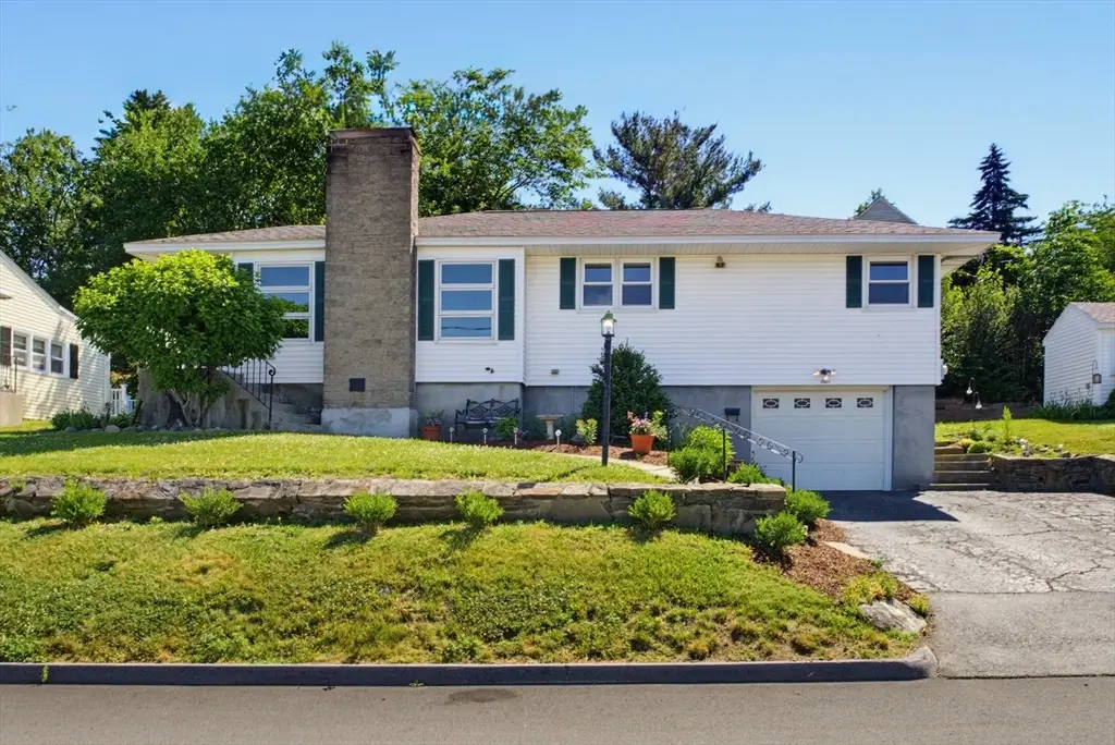 4 Marmion Ave, Worcester, MA 01606 - #1